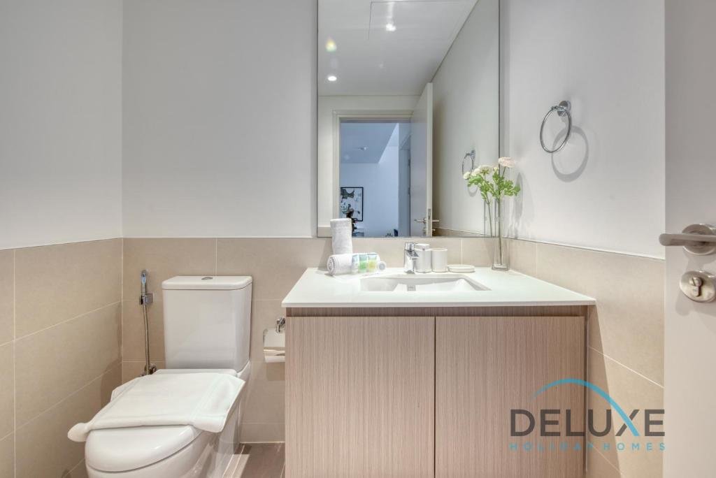 Дубай: Endearing 1BR at Park Heights II Dubai Hills by Deluxe Holiday Homes