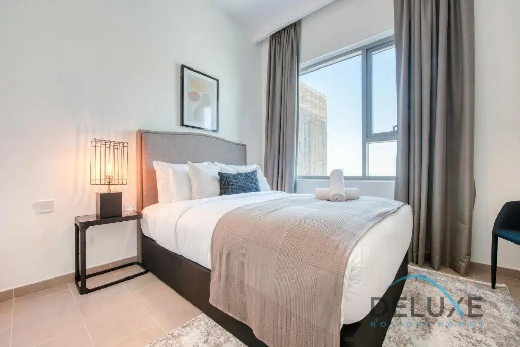 Дубай: Endearing 1BR at Park Heights II Dubai Hills by Deluxe Holiday Homes