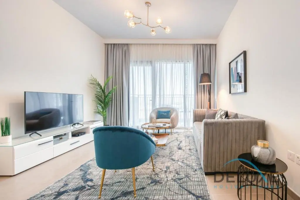 Дубай: Endearing 1BR at Park Heights II Dubai Hills by Deluxe Holiday Homes