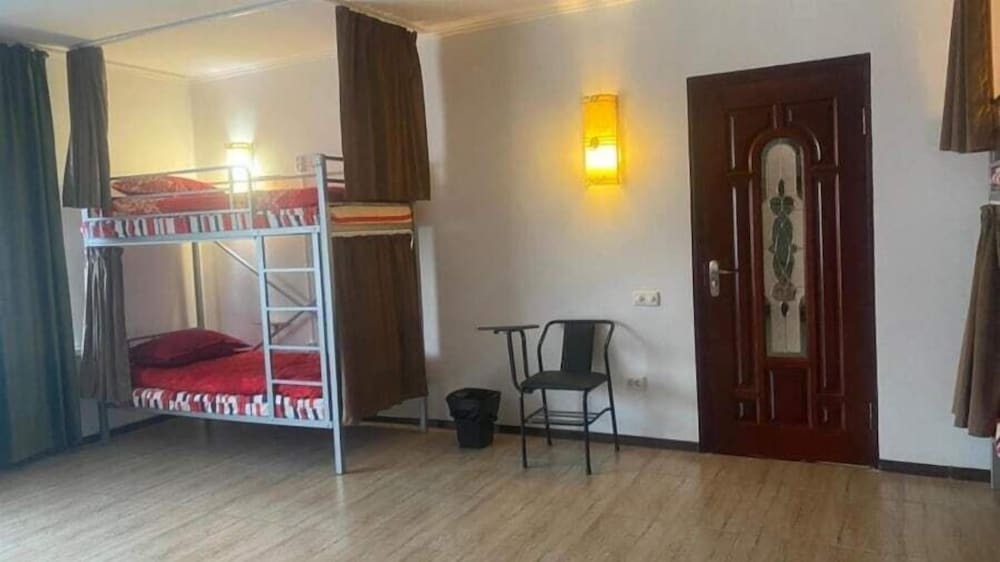 Алматы: Assem Hostel Koktobe