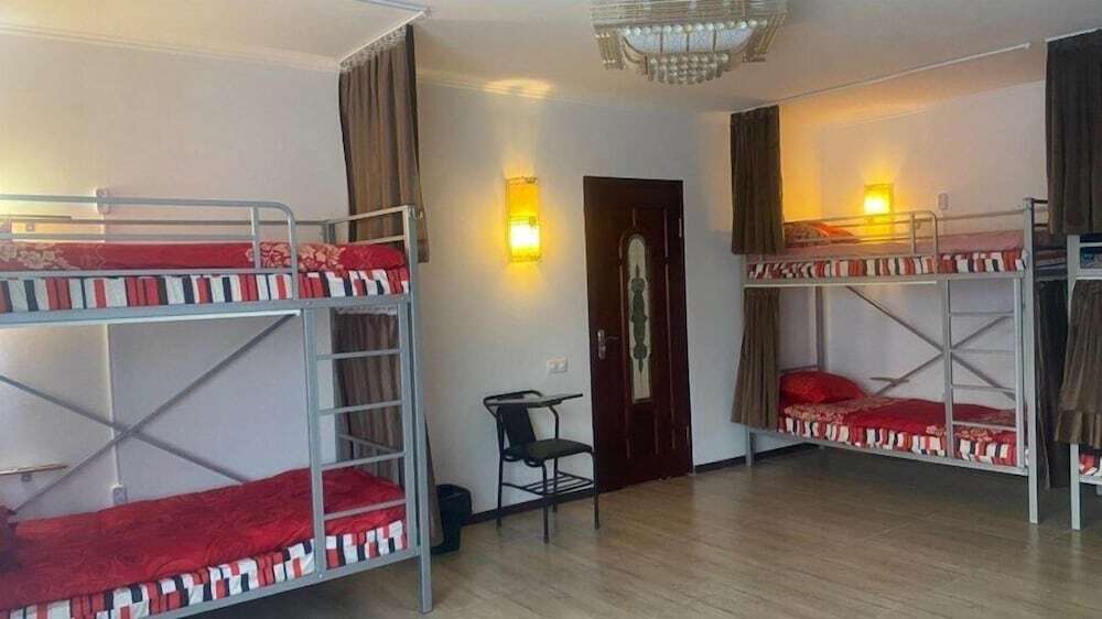 Алматы: Assem Hostel Koktobe