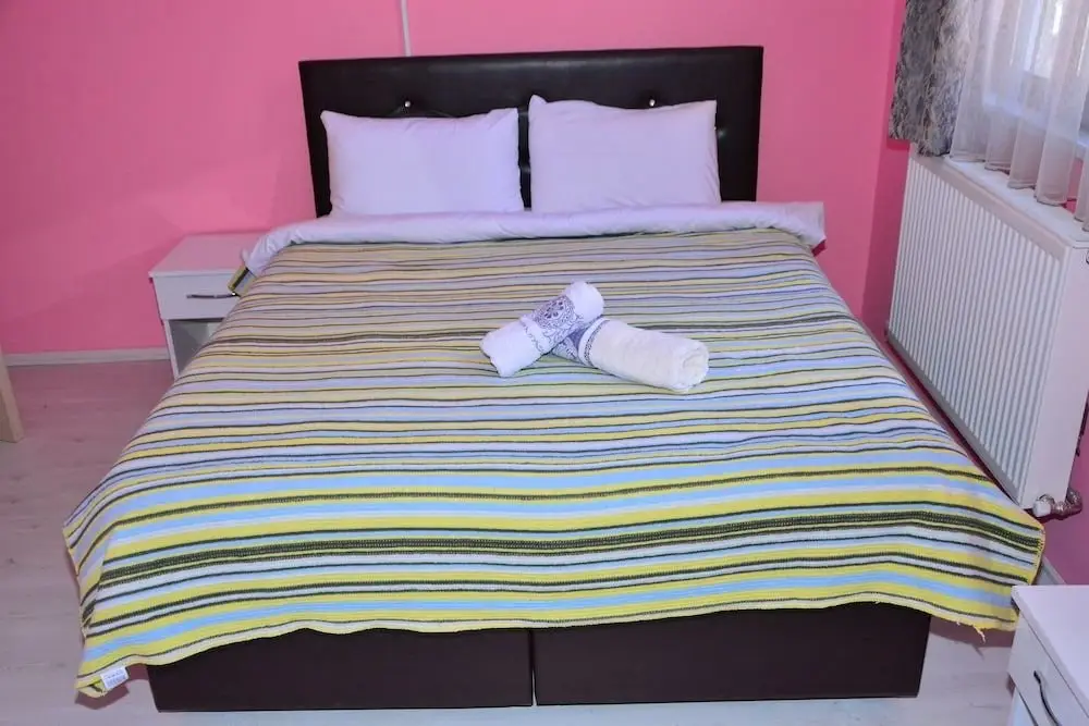 Борчка: Derya Otel