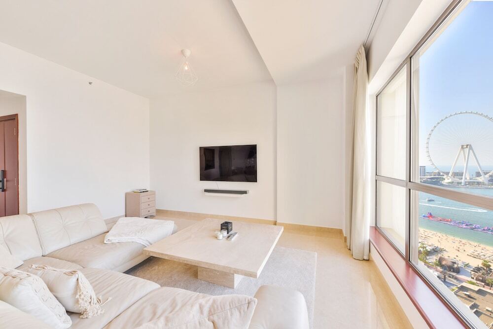 Дубай: Deluxe 3plus1BR JBR - Sea View - Balcony