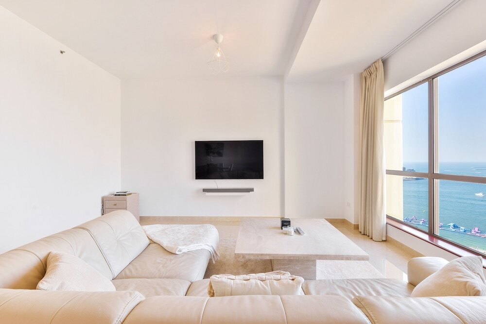 Дубай: Deluxe 3plus1BR JBR - Sea View - Balcony