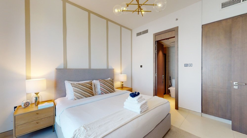 Дубай: Euro Residence 1402