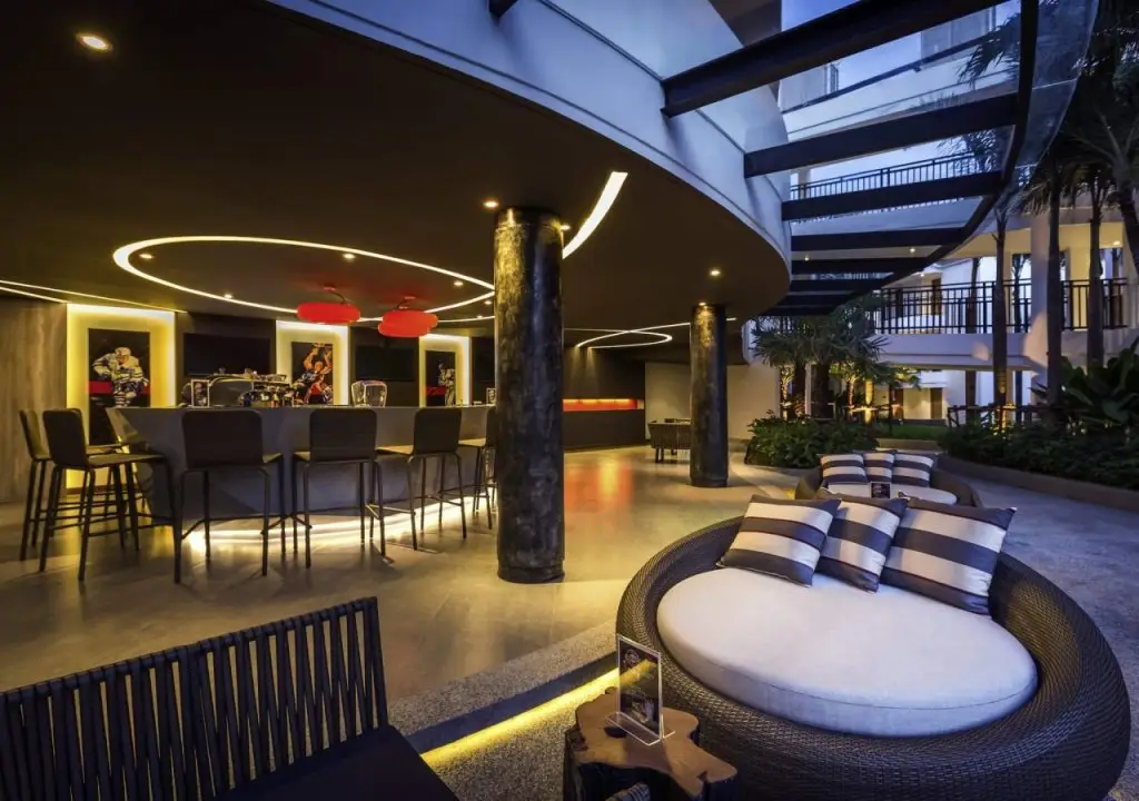 Пхукет: Novotel Phuket Karon Beach Resort And Spa - SHA Extra Plus