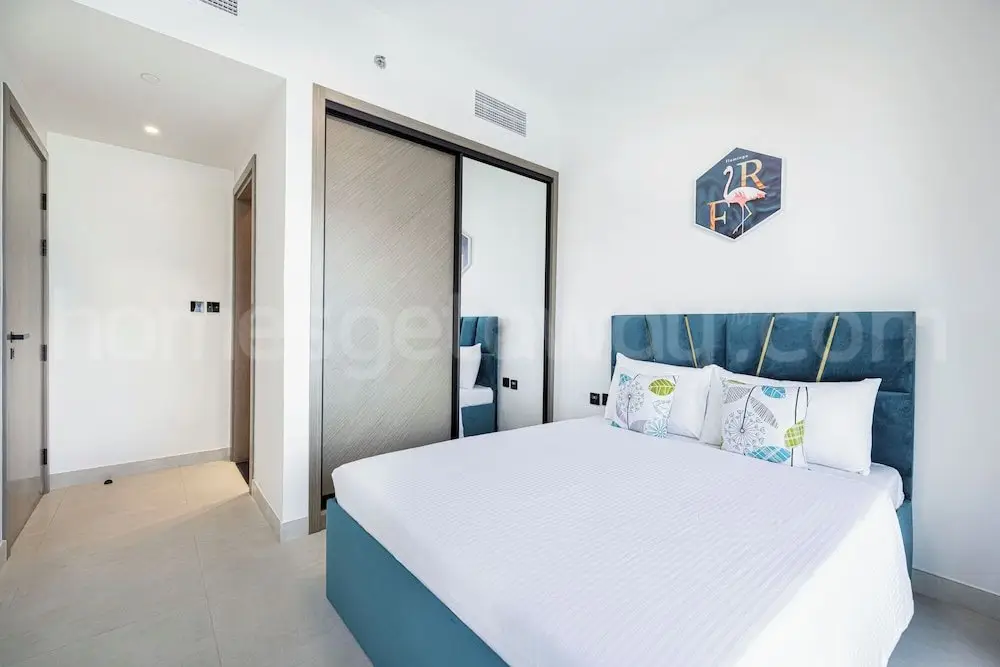 Homesgetaway -1BR Brand New in Al Jaddaf — фото 1