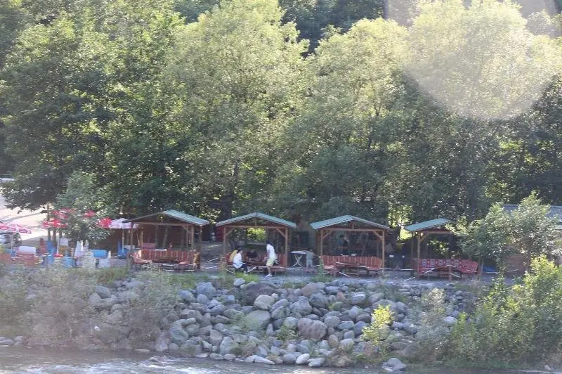Ардешен: Gurgula Bungalov