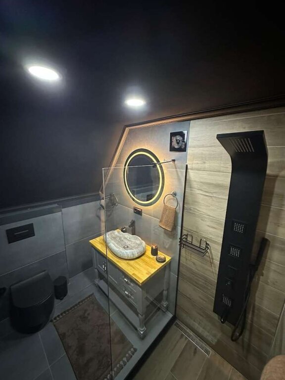 Ардешен: Eloi Suit Bungalov