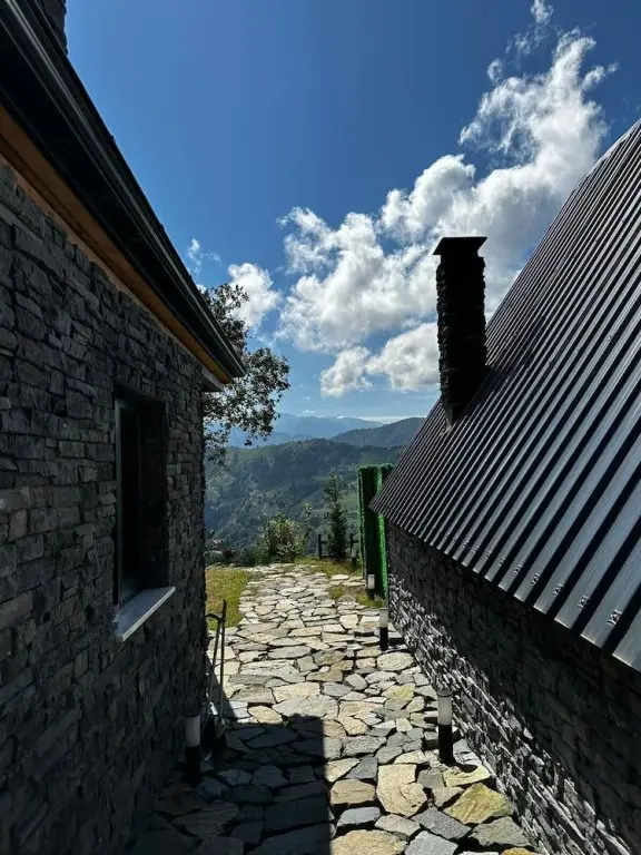 Ардешен: Eloi Suit Bungalov