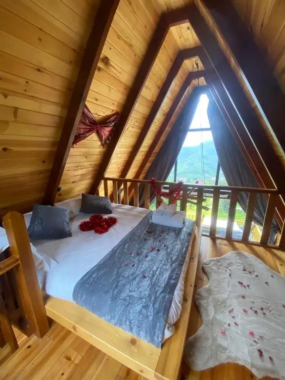 Ардешен: Esse Suit Bungalov