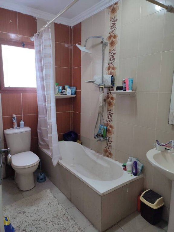 Александрия: Females Only Host Is Woman Citycenter Near All