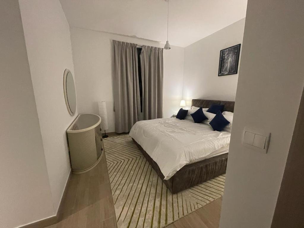 Шарджа: Two Bedroom Beach Residence
