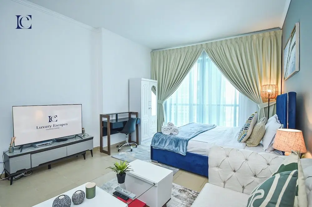 Дубай: Lake View Brand New Studio in X1 Tower JLT - LND