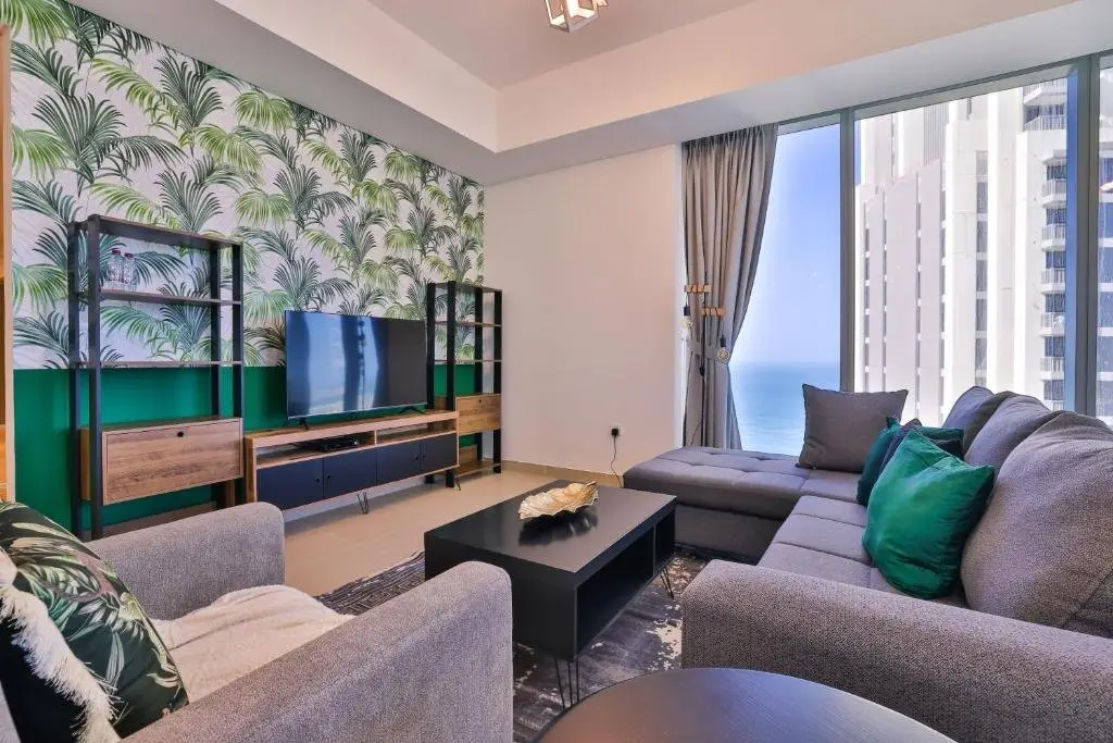 Дубай: Luxurious Apartments Dubai Marina Views - Pool & Gym by Sojo Stays