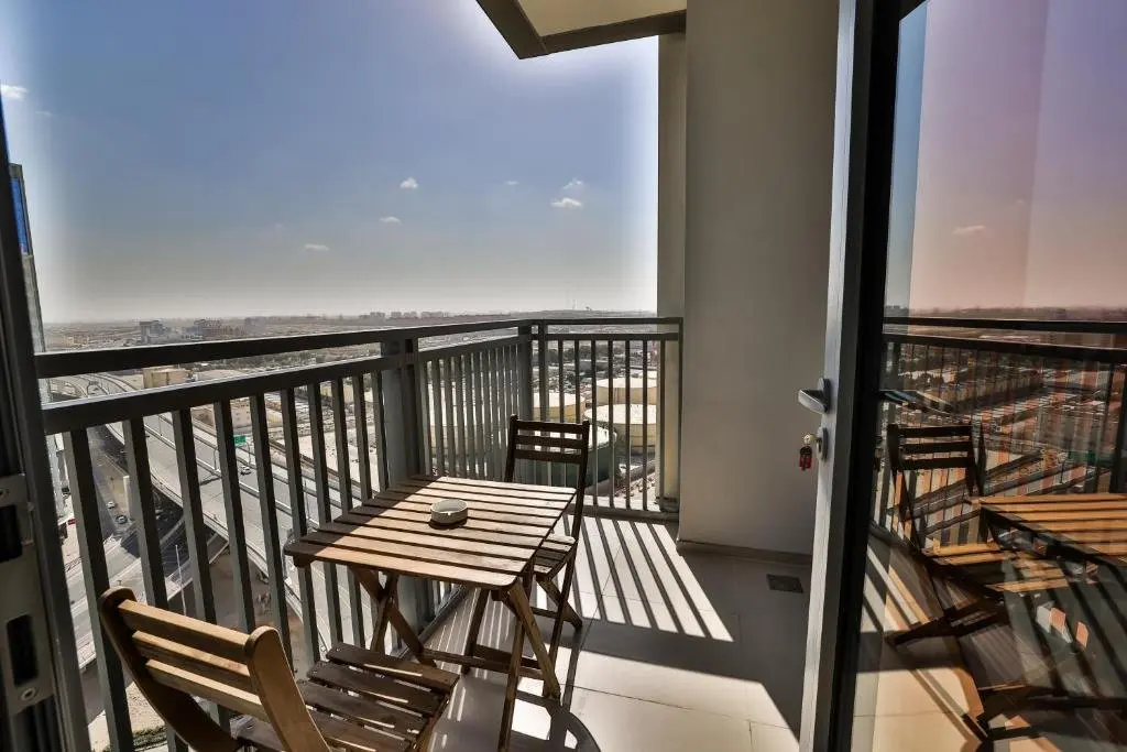 Дубай: Luxurious Apartments Dubai Marina Views - Pool & Gym by Sojo Stays