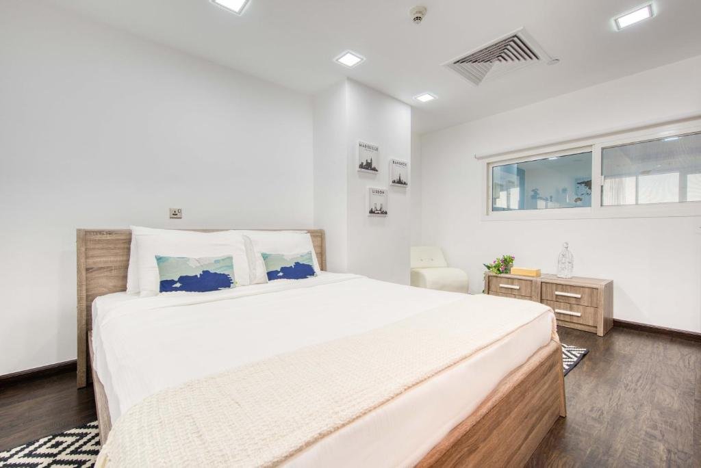 Дубай: Maison Privee - Spacious Apt on Palm Jumeirah w Sea Views and Premium Facilities Access