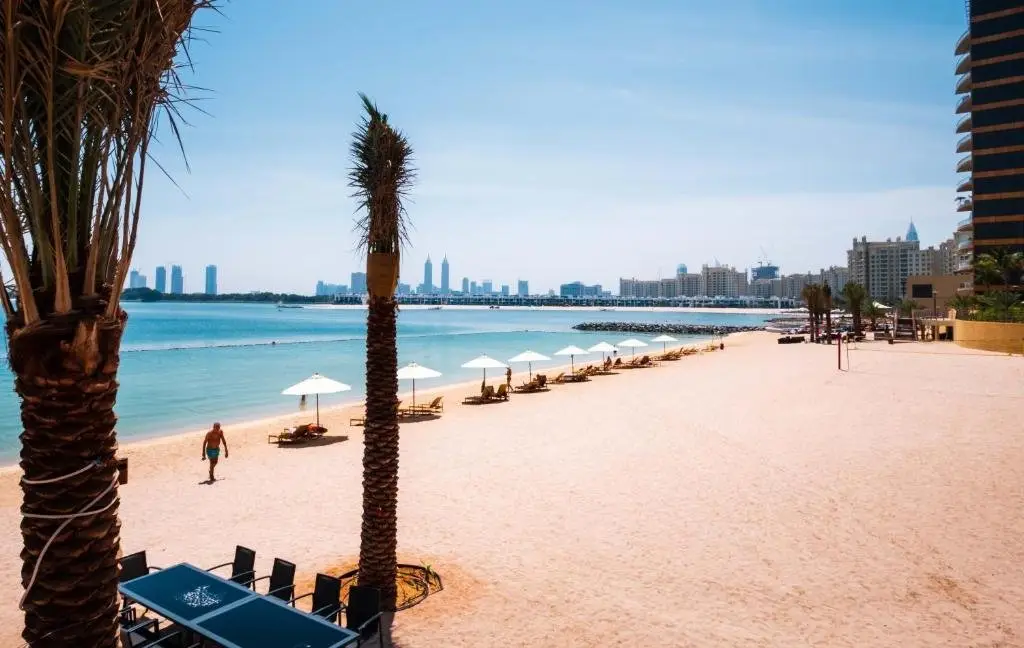 Дубай: Maison Privee - Spacious Apt on Palm Jumeirah w Sea Views and Premium Facilities Access