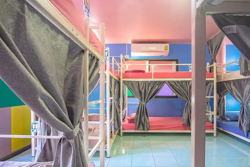 Муанг: I Hostel Phuket