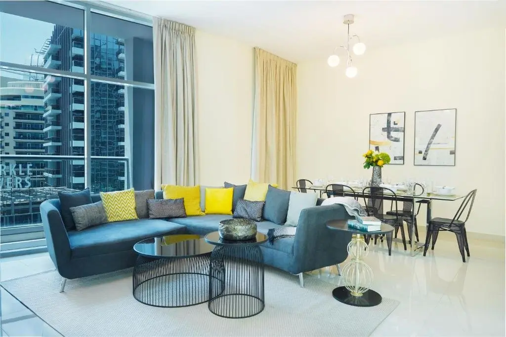 Дубай: Maison Privee - Beautiful Chic Apt w Full Marina Views Next to the Beach
