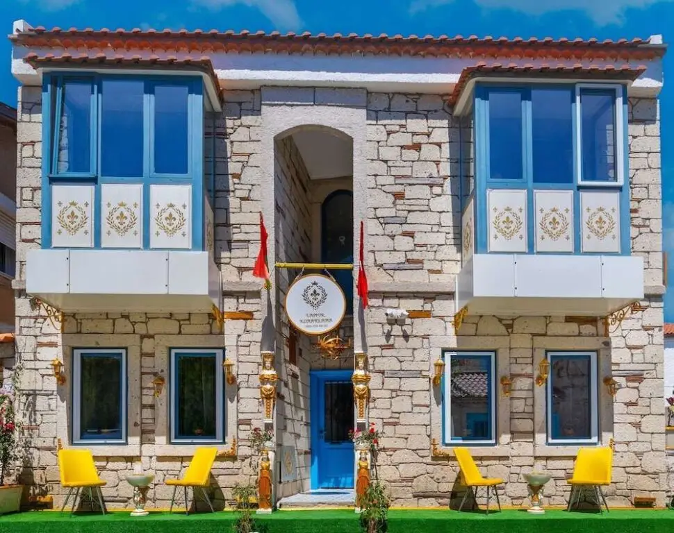 Чешме: Lamur Otel