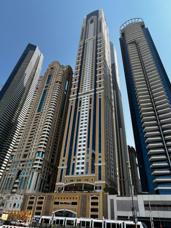 Apartments Contemporary Fully Furnished in Dubai Marina — фото 1