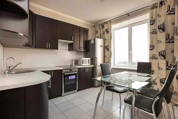 Тольятти: Апартаменты ZebraHome с видом на Волгу и горы