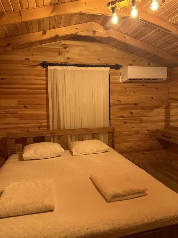 Адрасан: Fnm Luxury Bungalovs