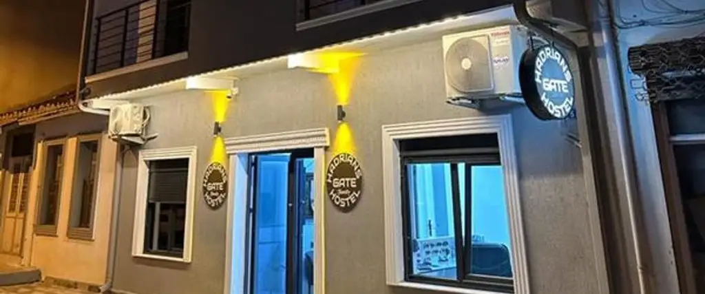 Анталья: Hadrians Gate Family Hostel