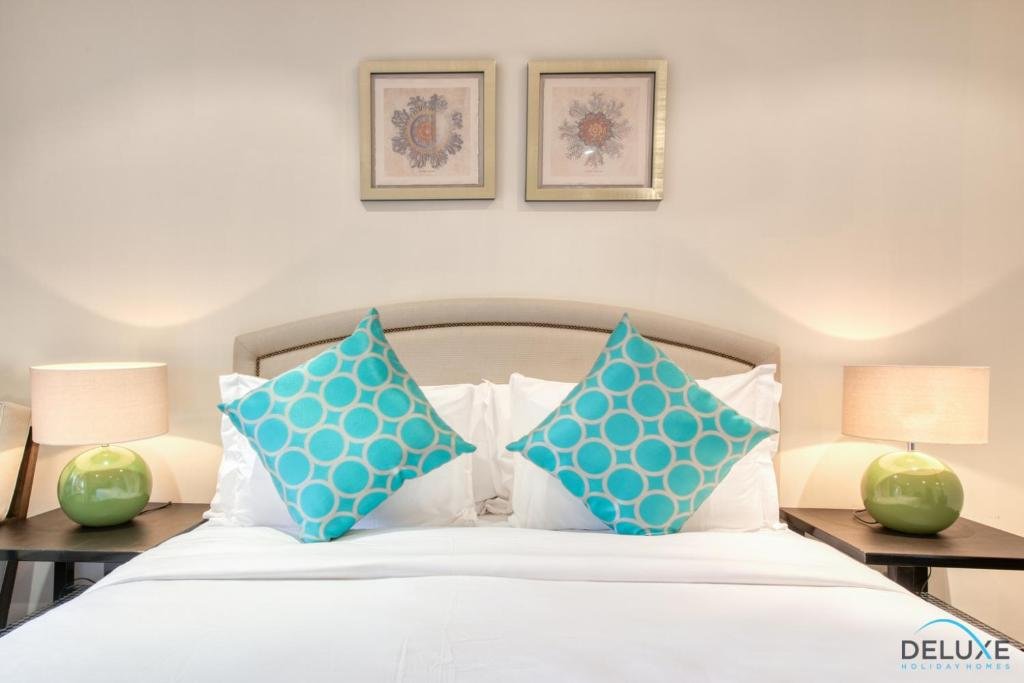 Дубай: Elegant 2BR in Royal Amwaj Residences North Palm Jumeirah by Deluxe Holiday Homes