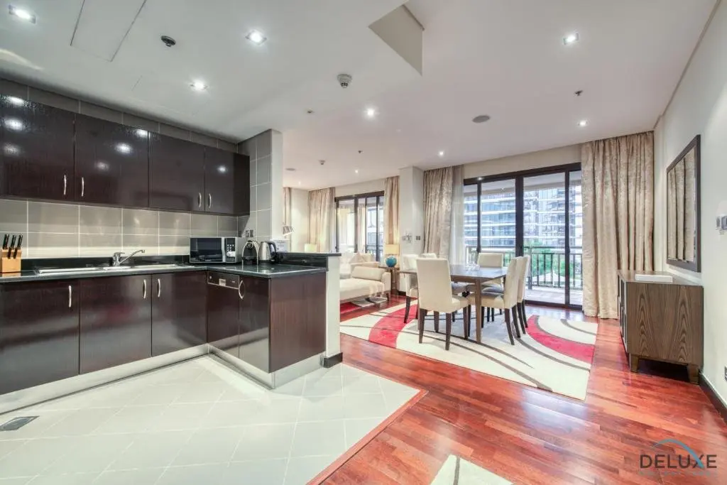 Дубай: Elegant 2BR in Royal Amwaj Residences North Palm Jumeirah by Deluxe Holiday Homes
