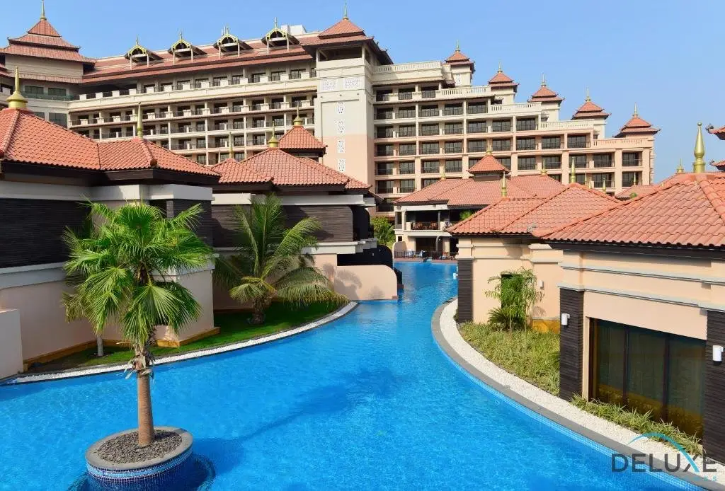 Дубай: Elegant 2BR in Royal Amwaj Residences North Palm Jumeirah by Deluxe Holiday Homes