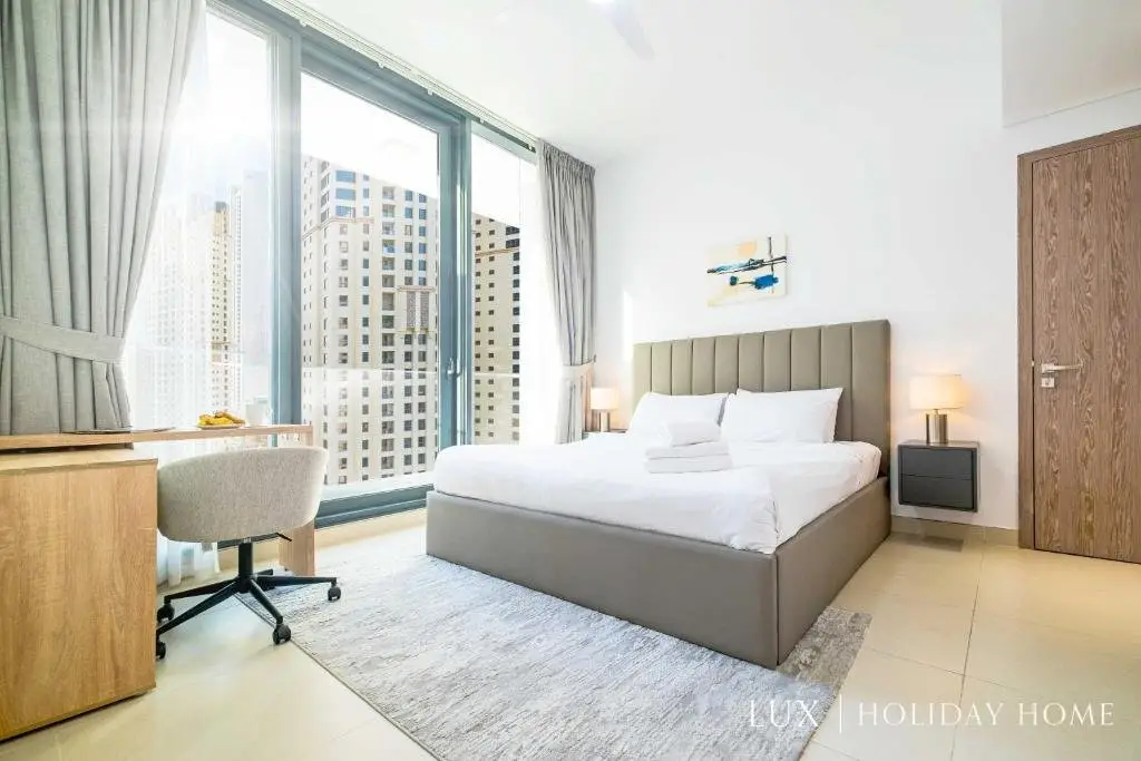LUX Contemporary Suite with Full Marina View 6 — фото 1