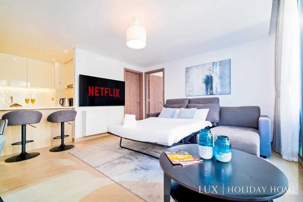 Дубай: LUX Contemporary Suite with Full Marina View 6