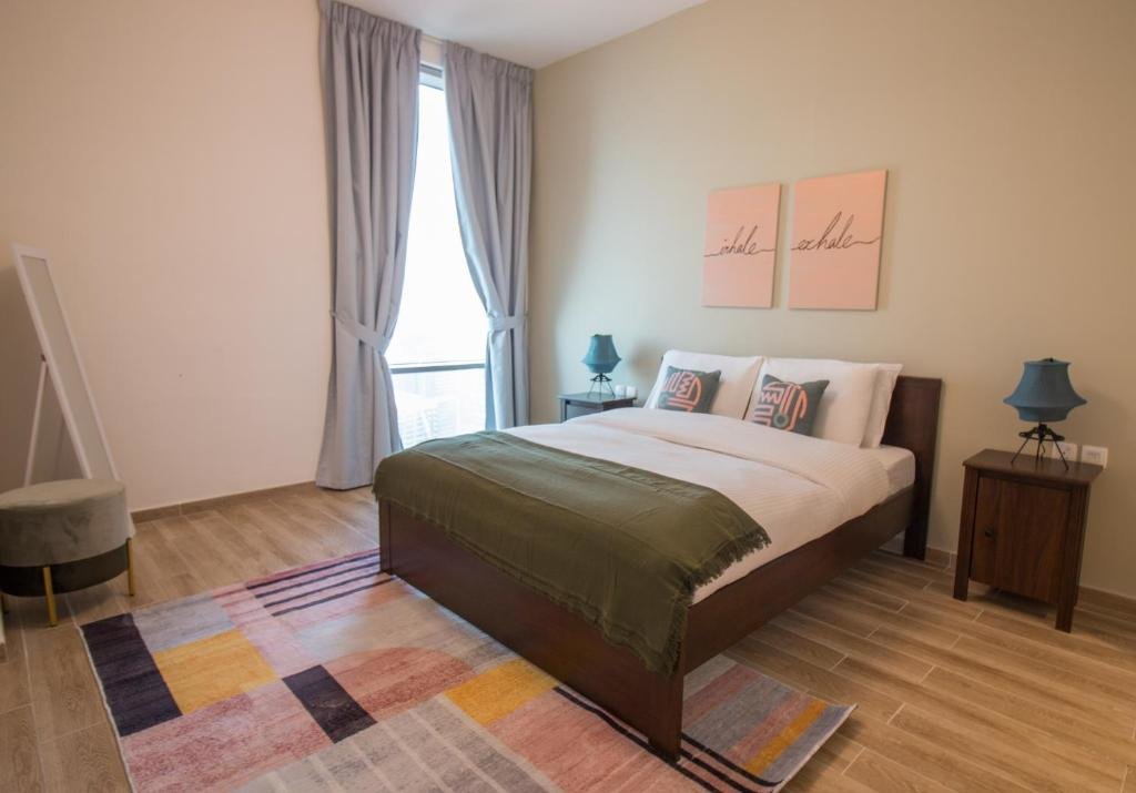 Дубай: Burj Khalifa view from ALL rooms Brand New 3BR - Noora