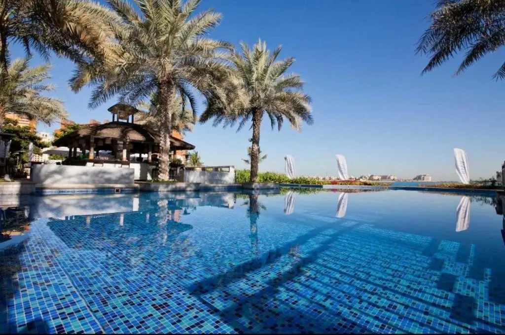 Дубай: Luxury, Spacious, Beachfront, 3BD Apartment with private beach access!