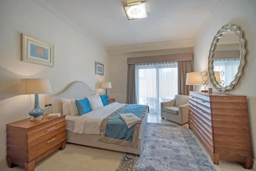 Дубай: Luxurious 3BR Townhouse with Maid's & Private Pool in Palm Jumeirah