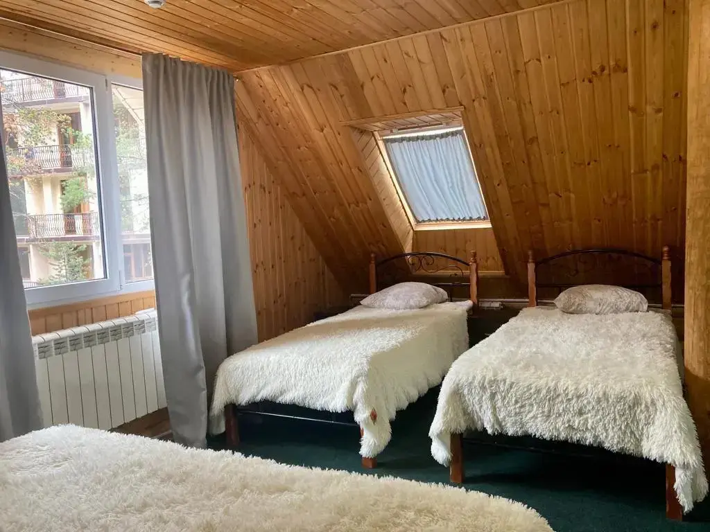 Терскол: Ushba Guest House