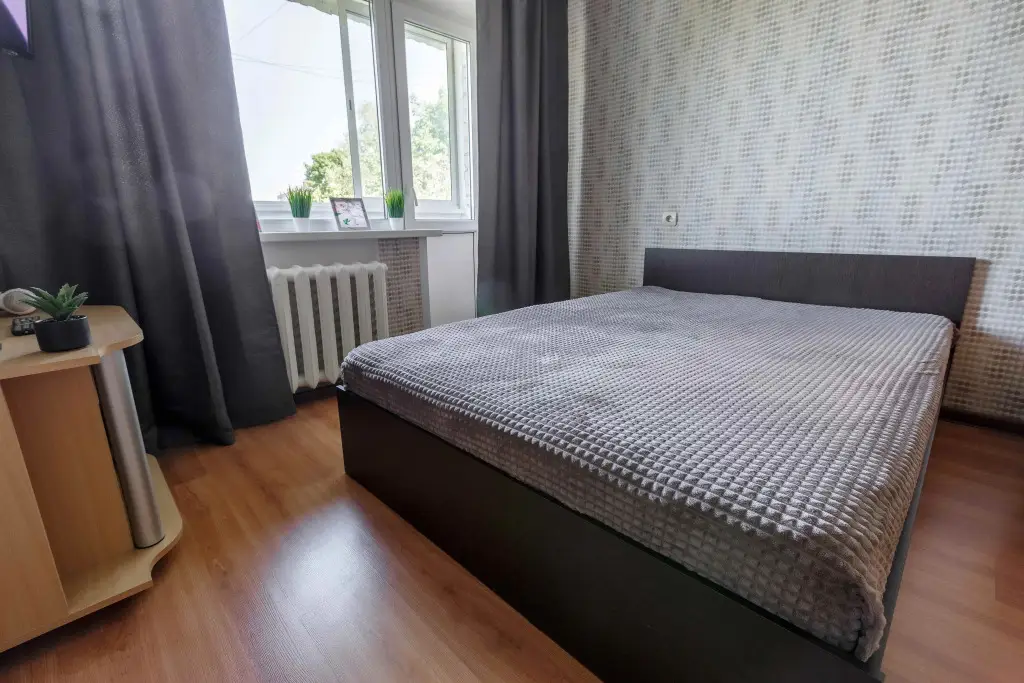 Смоленск: Квартира SmolSutki Ново-Чернушенский переулок 1/2 (2комн)