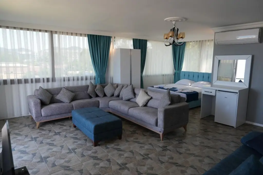 Sandhill Beach Hotel — фото 1