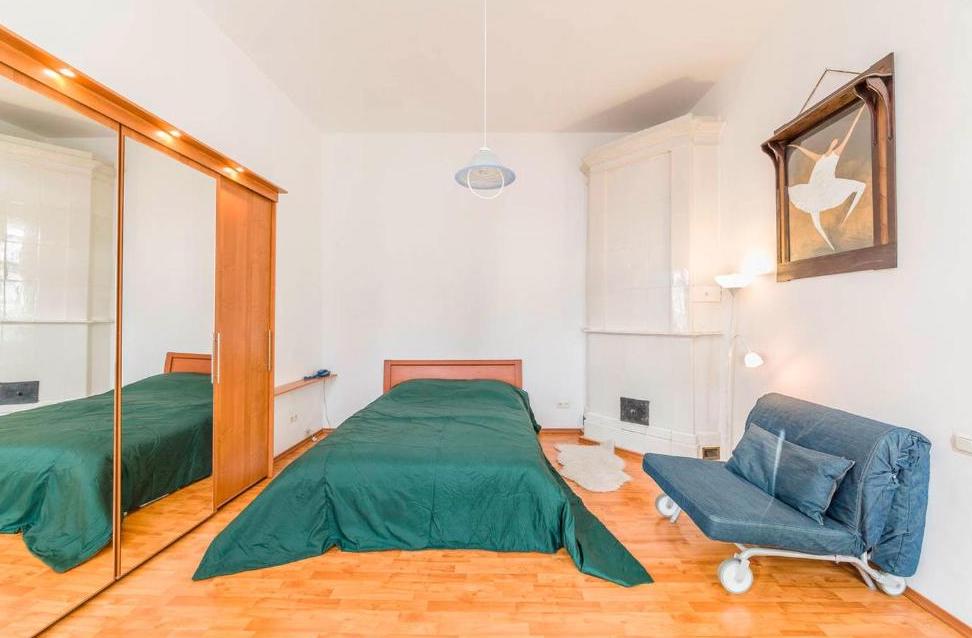 Санкт-Петербург: Апартаменты «Feelathome на Миллионной»