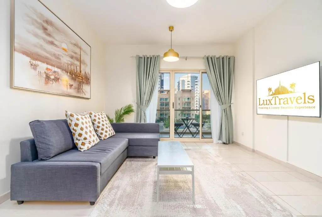 Дубай: Lux Bnb 1bd Cosy Sleeps 4 Greens Views