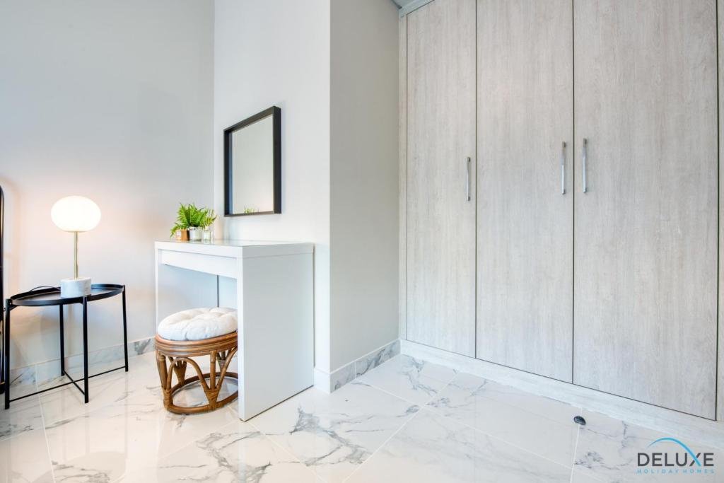 Дубай: Exceptional 1BR in MAG 5, Emaar South by Deluxe Holiday Homes