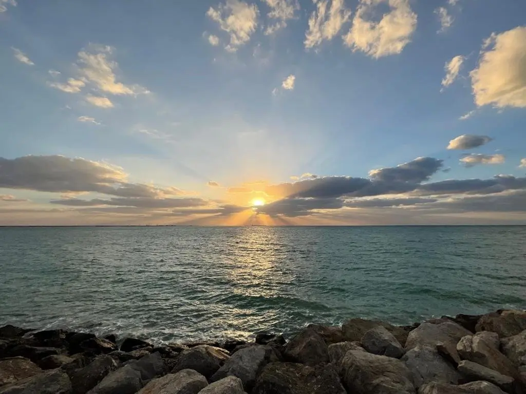 Рас-эль-Хайма: Amazing 1 Bedroom Apartment Next To The Beach