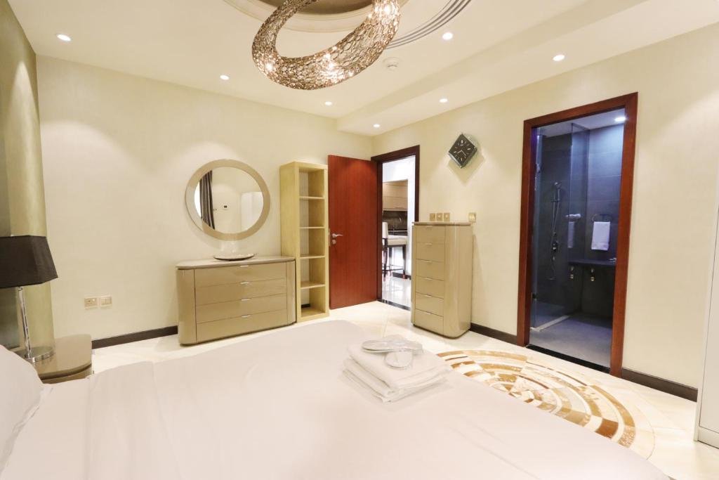 Дубай: Upgraded with Full Sea View Rimal 5 Suites - Entire 4 Bedroom - Beach Access