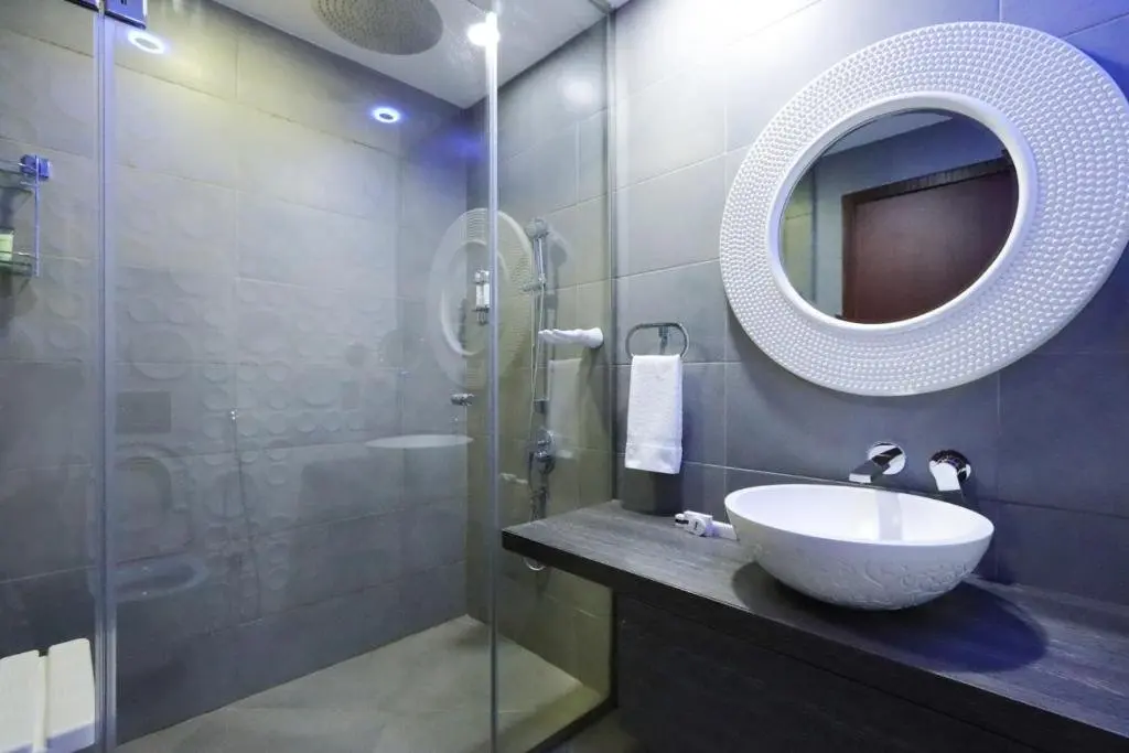 Дубай: Upgraded with Full Sea View Rimal 5 Suites - Entire 4 Bedroom - Beach Access