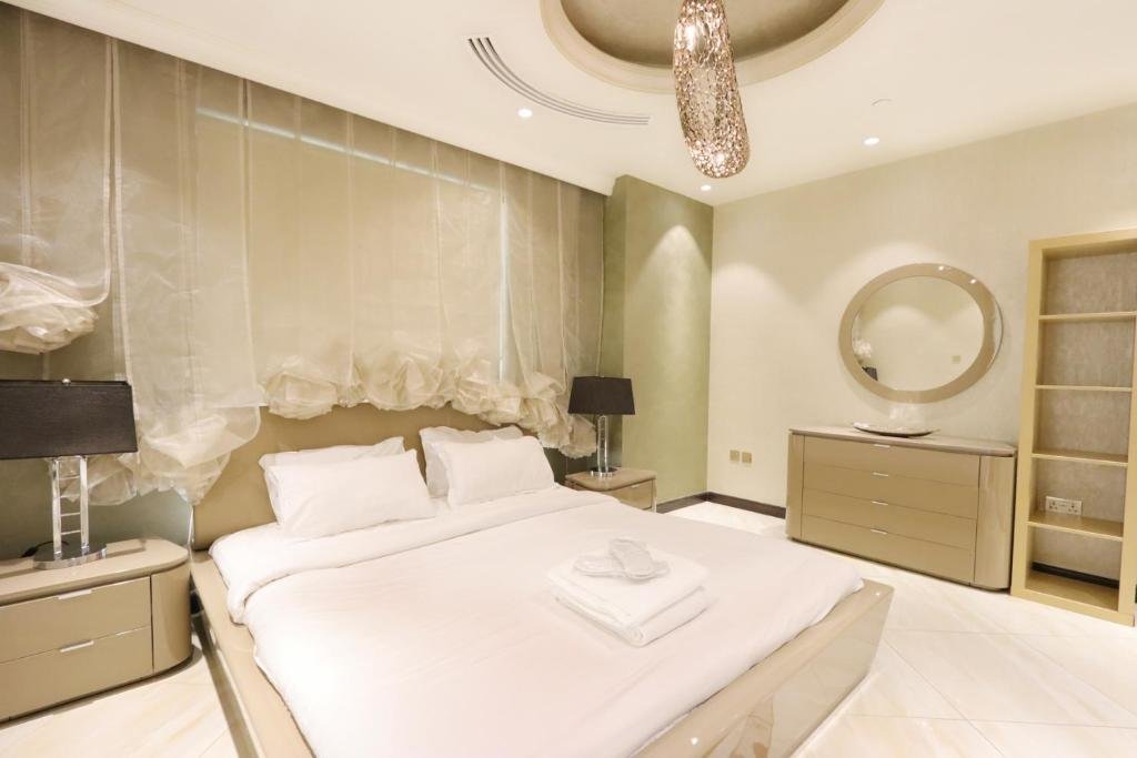 Дубай: Upgraded with Full Sea View Rimal 5 Suites - Entire 4 Bedroom - Beach Access
