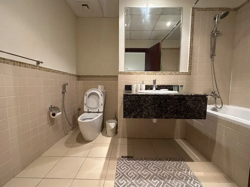 Дубай: Manzil - Cozy 2BR Apt in JBR with Sea Views