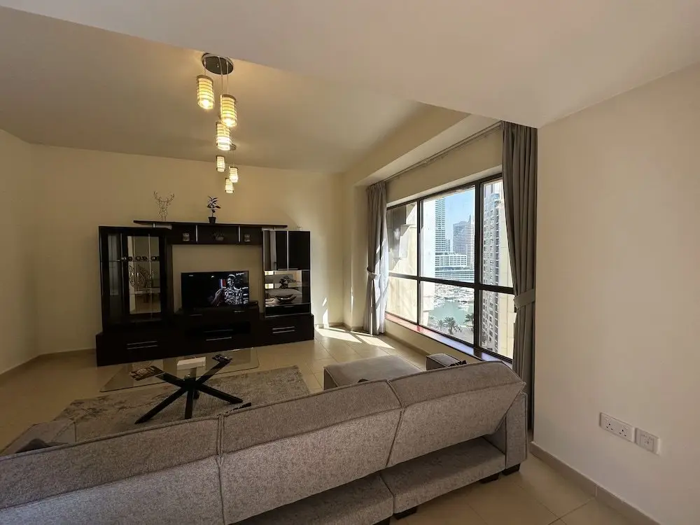 Дубай: Manzil - Cozy 2BR Apt in JBR with Sea Views