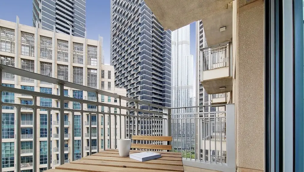 Дубай: Manzil -Cozy 1BR Apt w/ Downtown Skyline Burj View